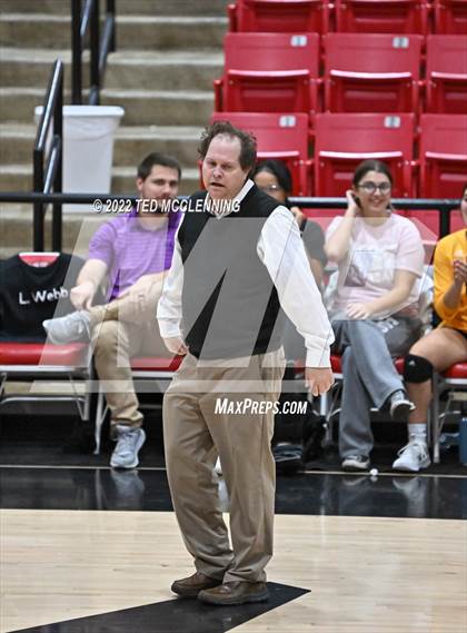 Thumbnail 3 in Hoxie vs. Mayflower (AAA 3A State Playoffs 1st round) photogallery.