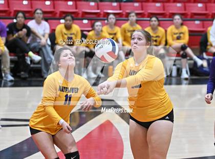Thumbnail 1 in Hoxie vs. Mayflower (AAA 3A State Playoffs 1st round) photogallery.