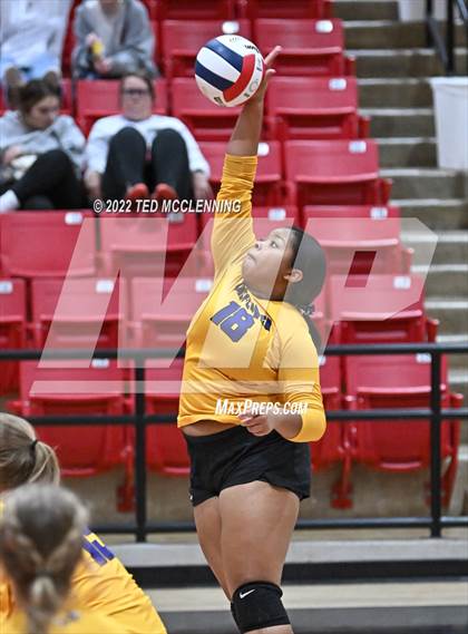 Thumbnail 1 in Hoxie vs. Mayflower (AAA 3A State Playoffs 1st round) photogallery.