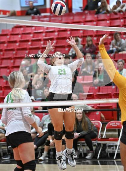 Thumbnail 1 in Hoxie vs. Mayflower (AAA 3A State Playoffs 1st round) photogallery.