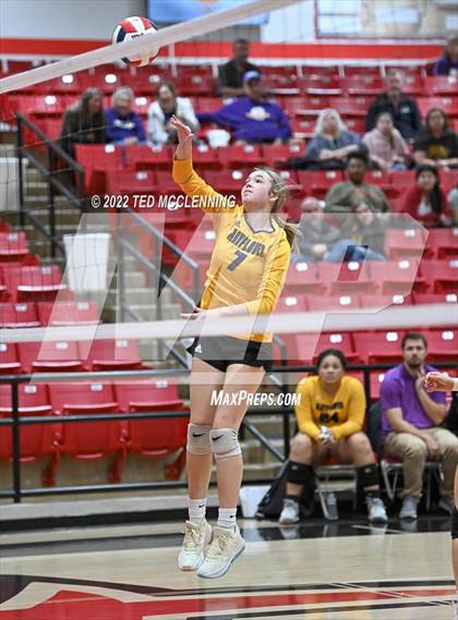 Thumbnail 3 in Hoxie vs. Mayflower (AAA 3A State Playoffs 1st round) photogallery.