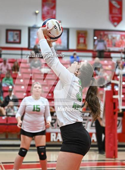 Thumbnail 3 in Hoxie vs. Mayflower (AAA 3A State Playoffs 1st round) photogallery.
