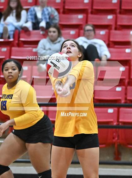 Thumbnail 3 in Hoxie vs. Mayflower (AAA 3A State Playoffs 1st round) photogallery.