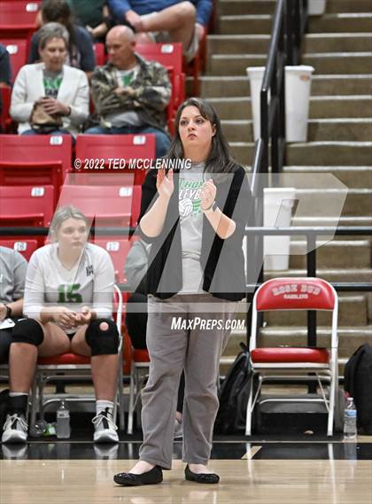 Thumbnail 3 in Hoxie vs. Mayflower (AAA 3A State Playoffs 1st round) photogallery.