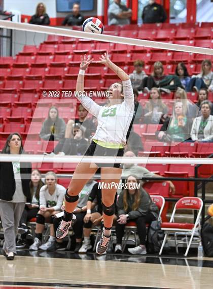 Thumbnail 2 in Hoxie vs. Mayflower (AAA 3A State Playoffs 1st round) photogallery.