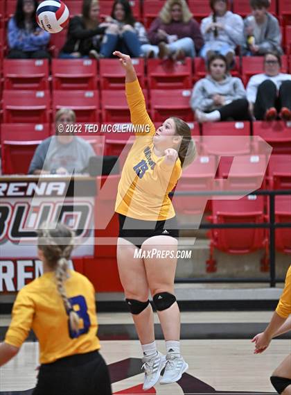 Thumbnail 3 in Hoxie vs. Mayflower (AAA 3A State Playoffs 1st round) photogallery.