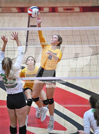 Thumbnail 1 in Hoxie vs. Mayflower (AAA 3A State Playoffs 1st round) photogallery.