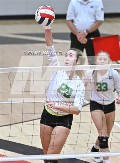 Thumbnail 3 in Hoxie vs. Mayflower (AAA 3A State Playoffs 1st round) photogallery.
