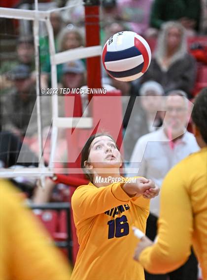 Thumbnail 3 in Hoxie vs. Mayflower (AAA 3A State Playoffs 1st round) photogallery.