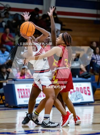 Thumbnail 1 in Douglas Byrd @ Terry Sanford photogallery.