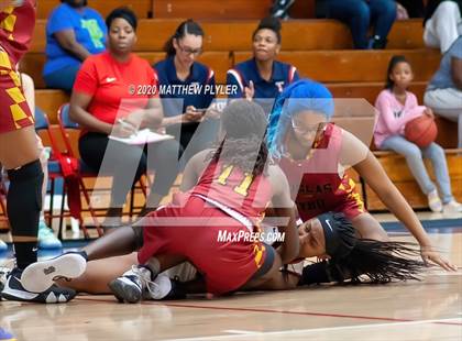 Thumbnail 2 in Douglas Byrd @ Terry Sanford photogallery.