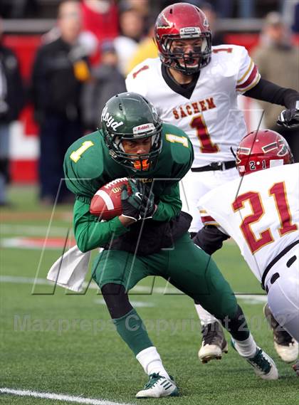 Thumbnail 3 in William Floyd vs. Sachem East photogallery.