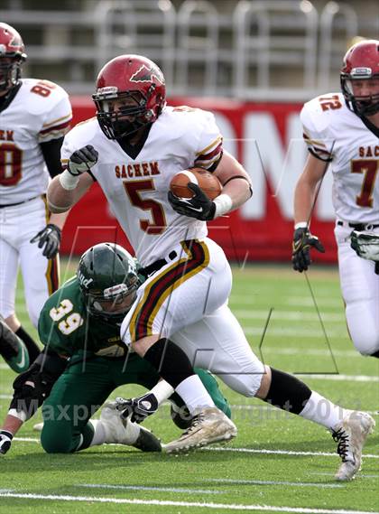 Thumbnail 2 in William Floyd vs. Sachem East photogallery.
