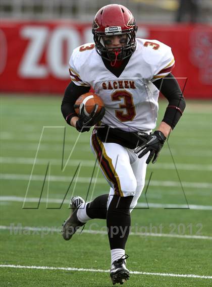 Thumbnail 2 in William Floyd vs. Sachem East photogallery.