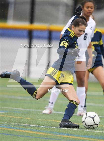 Thumbnail 2 in Spencerport vs. Brighton (NYSPHAA Class A Final)  photogallery.