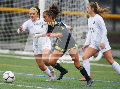 Thumbnail 2 in Spencerport vs. Brighton (NYSPHAA Class A Final)  photogallery.