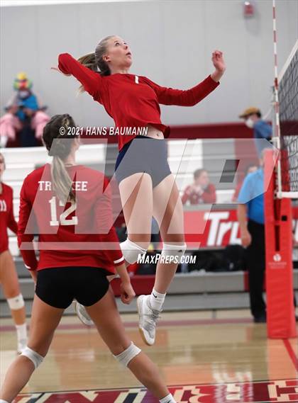 Thumbnail 2 in Wooster @ Truckee photogallery.