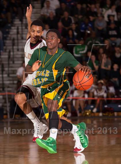 Thumbnail 1 in Roselle Catholic vs St. Anthony (NJSIAA Non-Public B Final) photogallery.