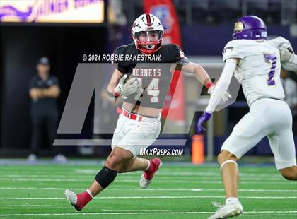 Thumbnail 2 in Shiner @ Muenster (UIL 2A Division II Football Final) photogallery.