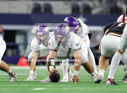 Thumbnail 2 in Shiner @ Muenster (UIL 2A Division II Football Final) photogallery.
