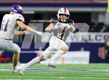 Thumbnail 1 in Shiner @ Muenster (UIL 2A Division II Football Final) photogallery.