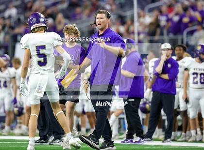 Thumbnail 2 in Shiner @ Muenster (UIL 2A Division II Football Final) photogallery.