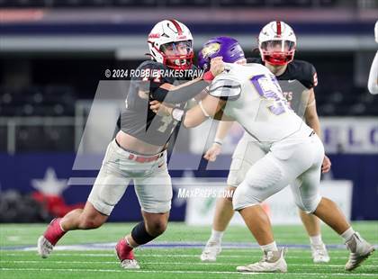 Thumbnail 2 in Shiner @ Muenster (UIL 2A Division II Football Final) photogallery.