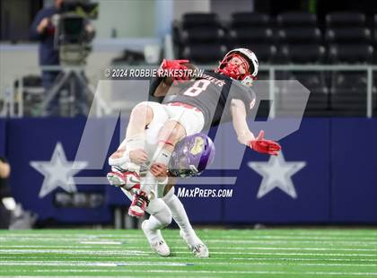 Thumbnail 2 in Shiner @ Muenster (UIL 2A Division II Football Final) photogallery.