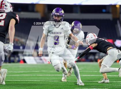 Thumbnail 2 in Shiner @ Muenster (UIL 2A Division II Football Final) photogallery.