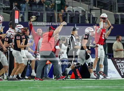 Thumbnail 1 in Shiner @ Muenster (UIL 2A Division II Football Final) photogallery.