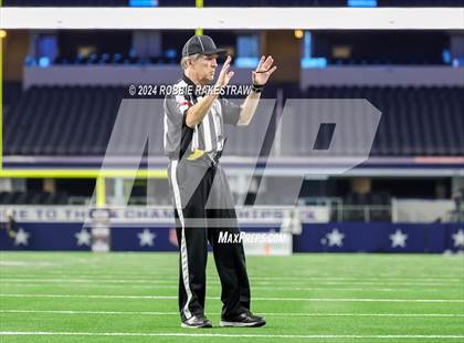 Thumbnail 3 in Shiner @ Muenster (UIL 2A Division II Football Final) photogallery.