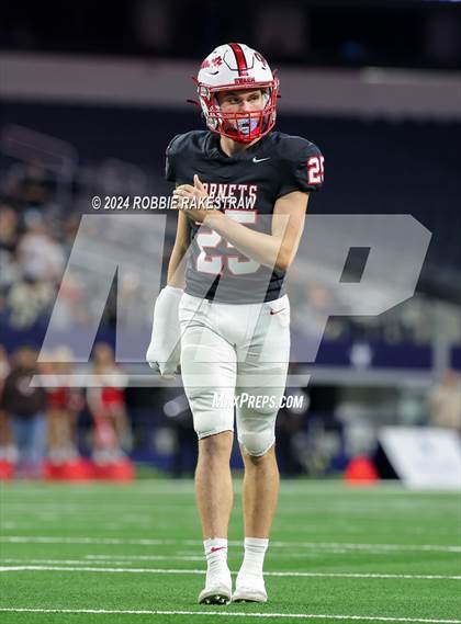 Thumbnail 1 in Shiner @ Muenster (UIL 2A Division II Football Final) photogallery.