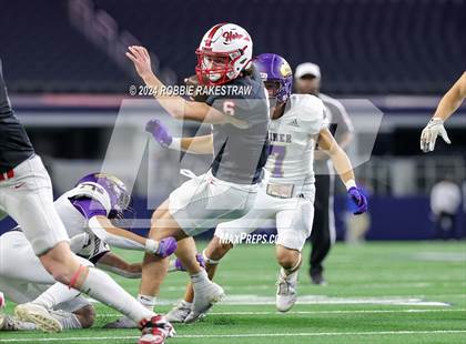 Thumbnail 3 in Shiner @ Muenster (UIL 2A Division II Football Final) photogallery.