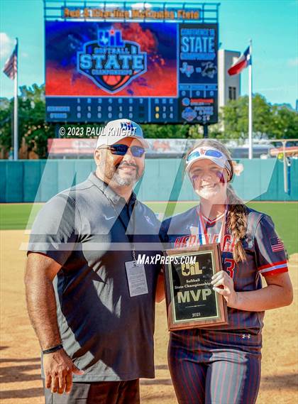 Thumbnail 1 in UIL Softball FInals Teams and Umpires photogallery.