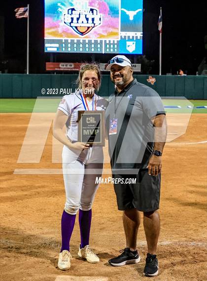 Thumbnail 1 in UIL Softball FInals Teams and Umpires photogallery.