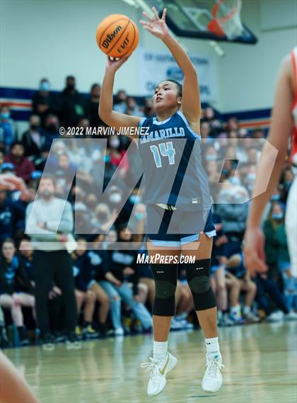 Thumbnail 3 in Chaminade vs Camarillo photogallery.