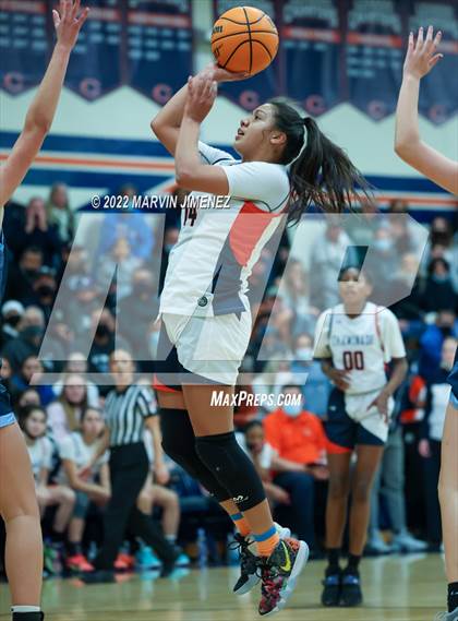 Thumbnail 3 in Chaminade vs Camarillo photogallery.