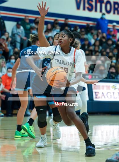 Thumbnail 2 in Chaminade vs Camarillo photogallery.