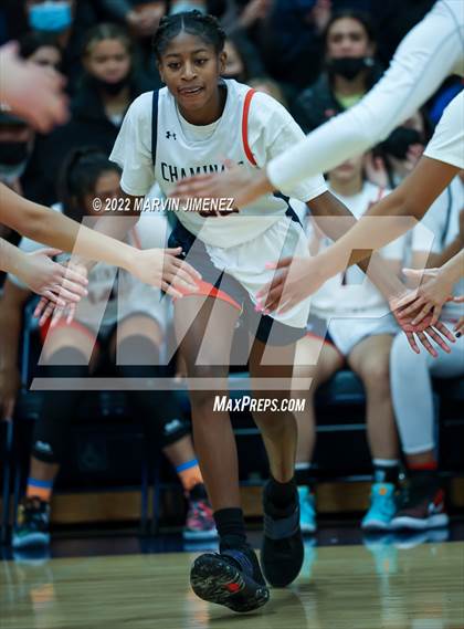 Thumbnail 3 in Chaminade vs Camarillo photogallery.