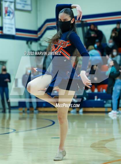 Thumbnail 3 in Chaminade vs Camarillo photogallery.