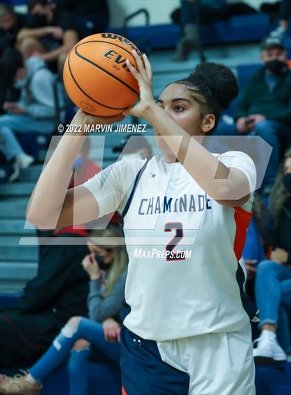 Thumbnail 2 in Chaminade vs Camarillo photogallery.