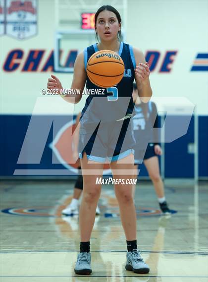 Thumbnail 2 in Chaminade vs Camarillo photogallery.