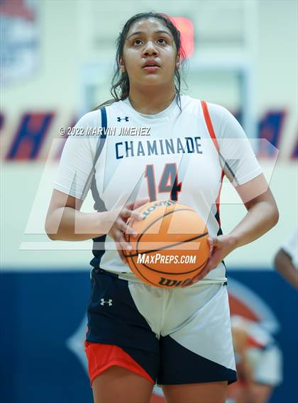 Thumbnail 3 in Chaminade vs Camarillo photogallery.
