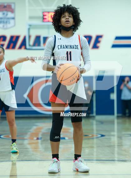 Thumbnail 2 in Chaminade vs Camarillo photogallery.