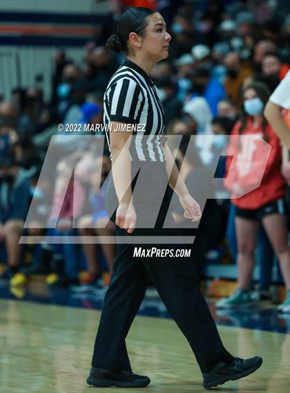 Thumbnail 3 in Chaminade vs Camarillo photogallery.