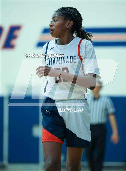 Thumbnail 2 in Chaminade vs Camarillo photogallery.