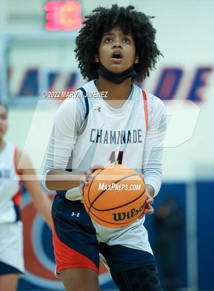 Thumbnail 3 in Chaminade vs Camarillo photogallery.