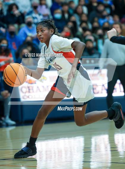Thumbnail 1 in Chaminade vs Camarillo photogallery.