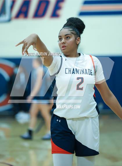 Thumbnail 3 in Chaminade vs Camarillo photogallery.