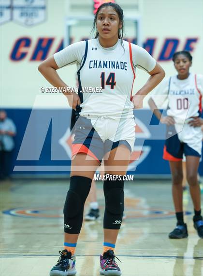 Thumbnail 2 in Chaminade vs Camarillo photogallery.